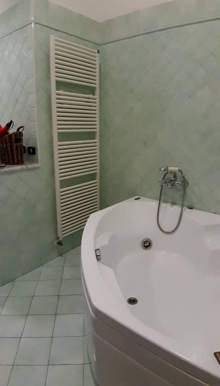 Bagno - Appartamento via Giacomo Matteotti, 91, Castel San Pietro Terme - foto 2