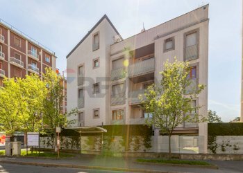 Edificio all\'aperto - Trilocale G. Ugolini
 
2, Monza - foto 1