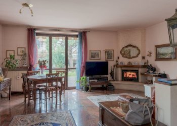 soggiorno - Villa Carlo Forlanini
 
15, Busto Arsizio - foto 2