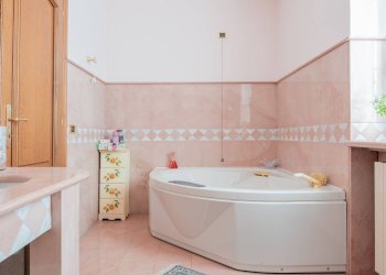 bagno - Villa Carlo Forlanini
 
15, Busto Arsizio - foto 20
