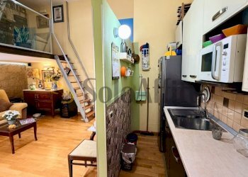 Soggiorno con angolo cottura - Trilocale Piazza Francesco Muzii, Napoli (zona Arenella) - foto 8