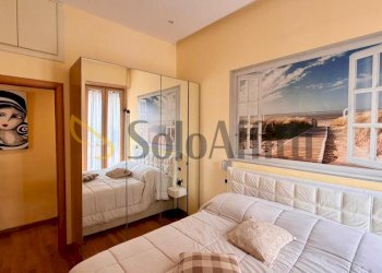 Camera da letto matrimoniale - Trilocale Piazza Francesco Muzii, Napoli (zona Arenella) - foto 17