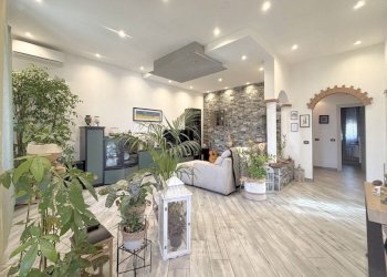 1 villa bifamiliare sarzana.jpg - Independent house Via Nave 4, Sarzana - photo 2