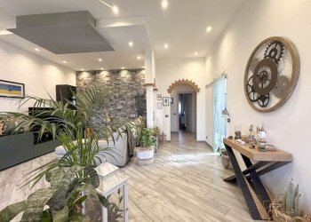 3 villa bifamiliare sarzana.jpg - Independent house Via Nave 4, Sarzana - photo 4