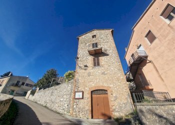 20260213_143137.jpg - Townhouse Via Carlo Alberto 68, Amelia - photo 4