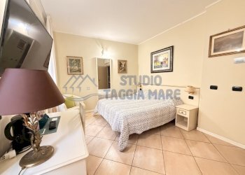 1.JPG - Quadrilocale Corso Giuseppe Garibaldi, Sanremo - foto 2