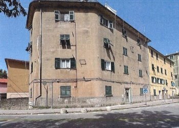2.jpg - Quadrilocale all'asta Via Giro del Vento 66, Genova (zona Bolzaneto) - foto 1