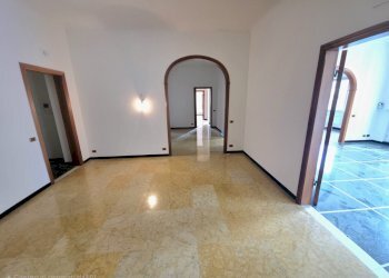 20260212_115334(1).jpg - Appartamento Via Ilva 4, Genova (zona Carignano) - foto 12