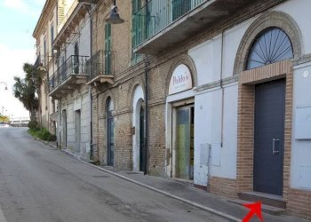 Portone2.jpg - Appartamento Via Sangritana 13, San Vito Chietino - foto 17