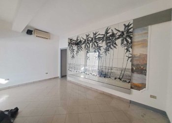 WhatsApp Image 2026-02-16 at 10.43.04 (1).jpeg - Locale Commerciale Via Primo Maggio, Amelia - foto 8