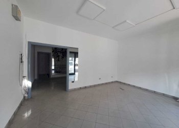 WhatsApp Image 2026-02-16 at 10.43.05.jpeg - Locale Commerciale Via Primo Maggio, Amelia - foto 10