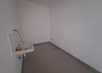 WhatsApp Image 2026-02-16 at 10.42.57 (1).jpeg - Locale Commerciale Via Primo Maggio, Amelia - foto 11