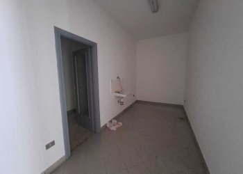 WhatsApp Image 2026-02-16 at 10.43.04.jpeg - Locale Commerciale Via Primo Maggio, Amelia - foto 16