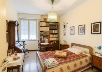 20251204_2241_Camera da Letto Accogliente_remix_01 - Trilocale Via Gerolamo Savoldo 2, Brescia - foto 10