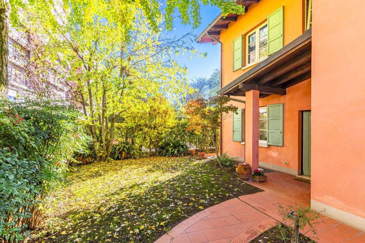 Villa_Brescia_via_lamarmora_Esterno_9_.jpg - Villa a Schiera Via Boves 21, Brescia - foto 3