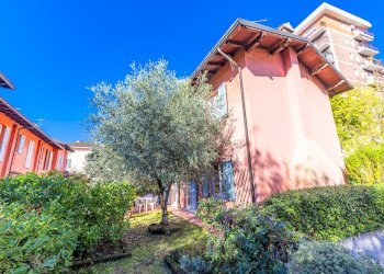 Villa_Brescia_via_lamarmora_Esterno_7.jpg - Villa a Schiera Via Boves 21, Brescia - foto 4