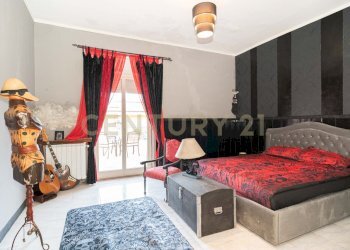 7 camera matrimoniale.jpg - Appartamento Via delle Ginestre s.n.c., Pedara - foto 7