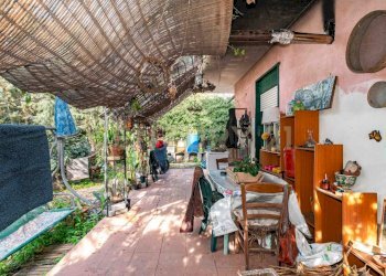 11 terrazzo-giardino .jpg - Appartamento Via delle Ginestre s.n.c., Pedara - foto 11