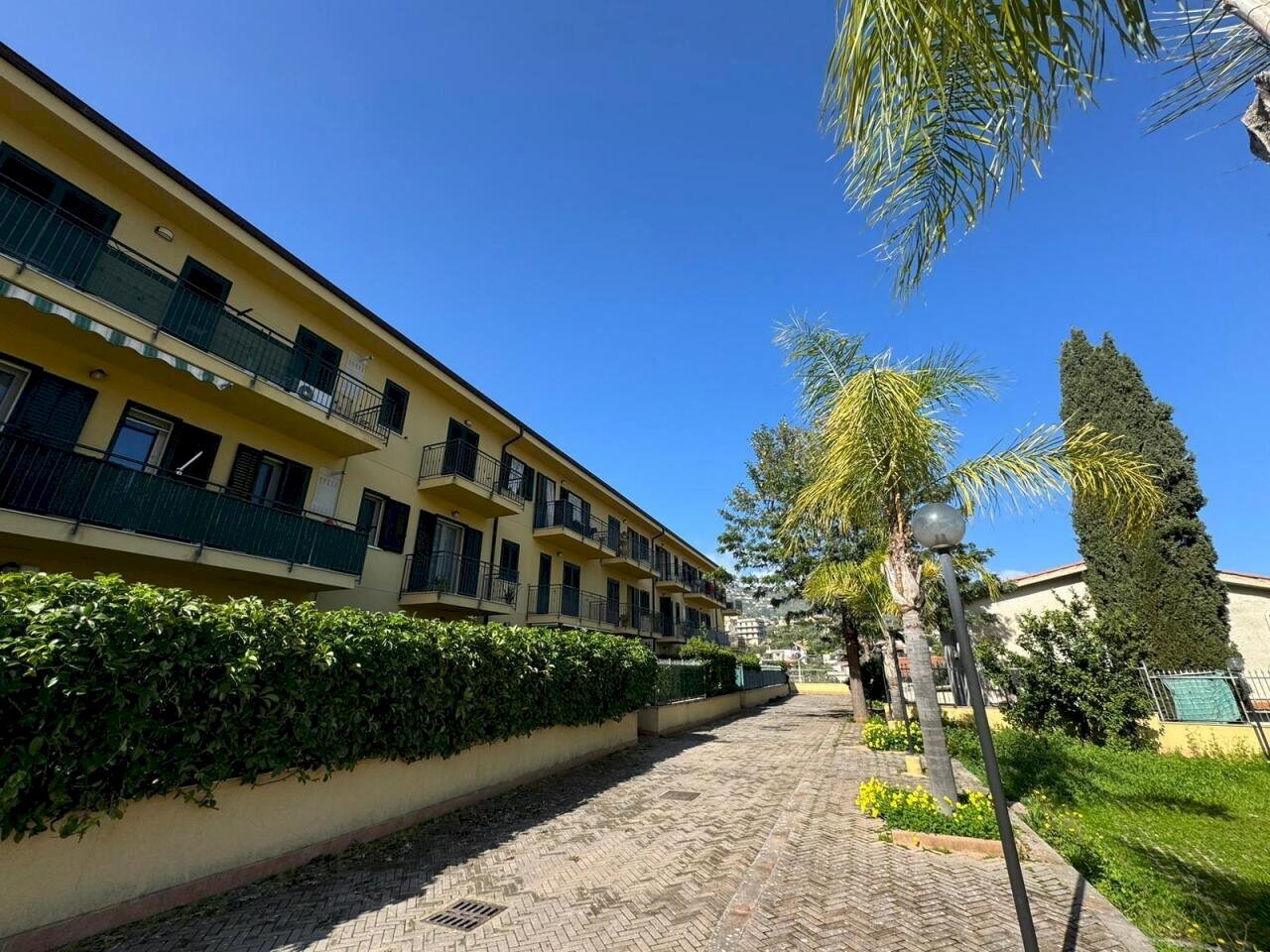 0a72a60c-6eca-4009-a4f0-d5cd5676fb1c.jpg - Four-room apartment Monreale - photo 1