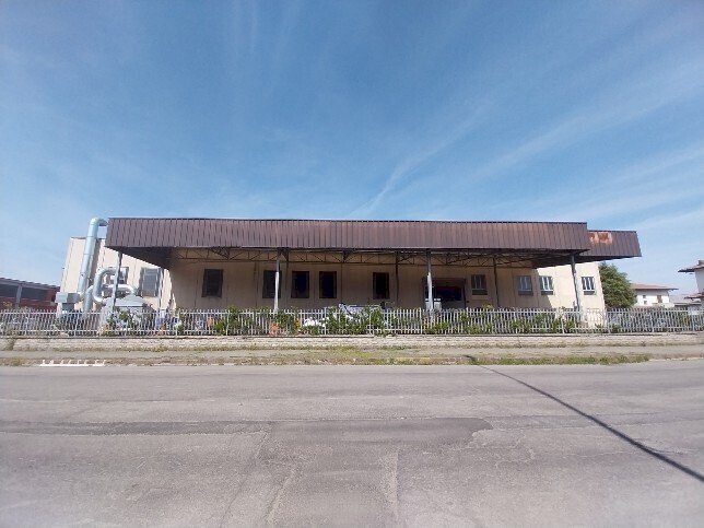 Esterno.jpg - Commercial Premises Via Giuseppe Verdi, San Cesario sul Panaro - photo 1