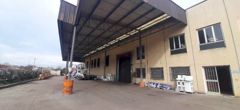 dettaglio ingresso.jpg - Commercial Premises Via Giuseppe Verdi, San Cesario sul Panaro - photo 2