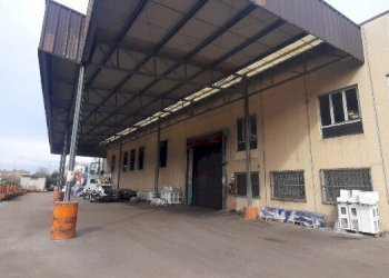 dettaglio ingresso.jpg - Commercial Premises Via Giuseppe Verdi, San Cesario sul Panaro - photo 2