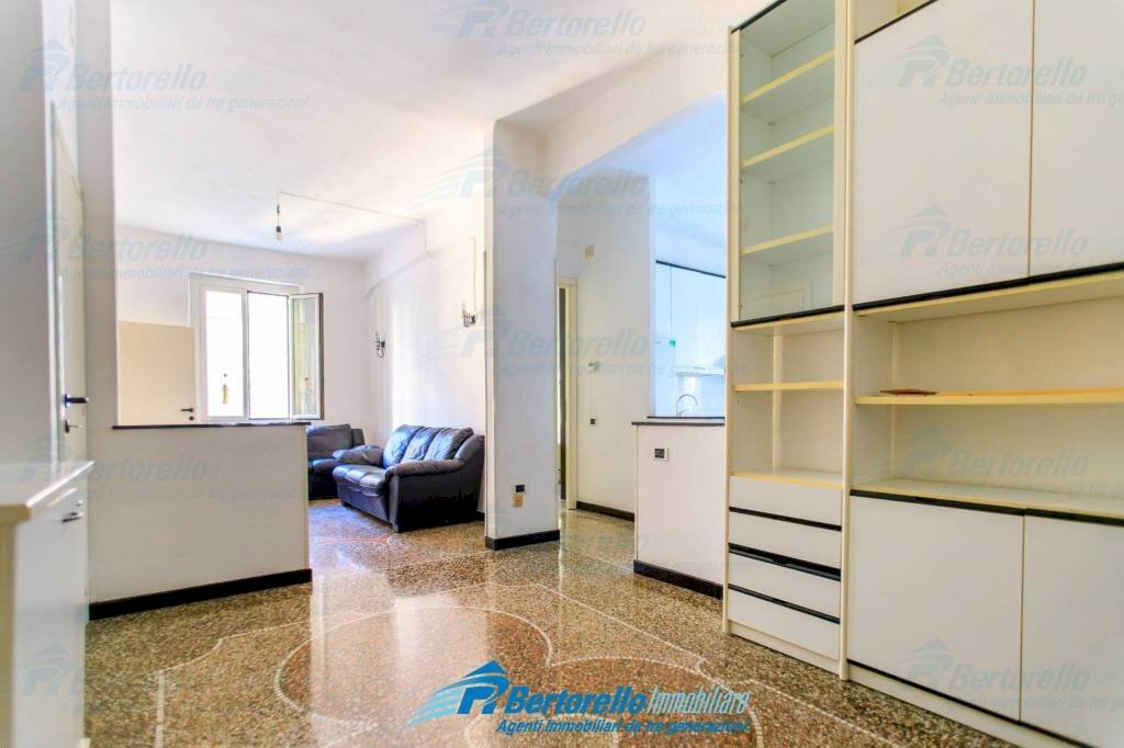Three-room apartment Genova (neighborhood Marassi) - photo 1