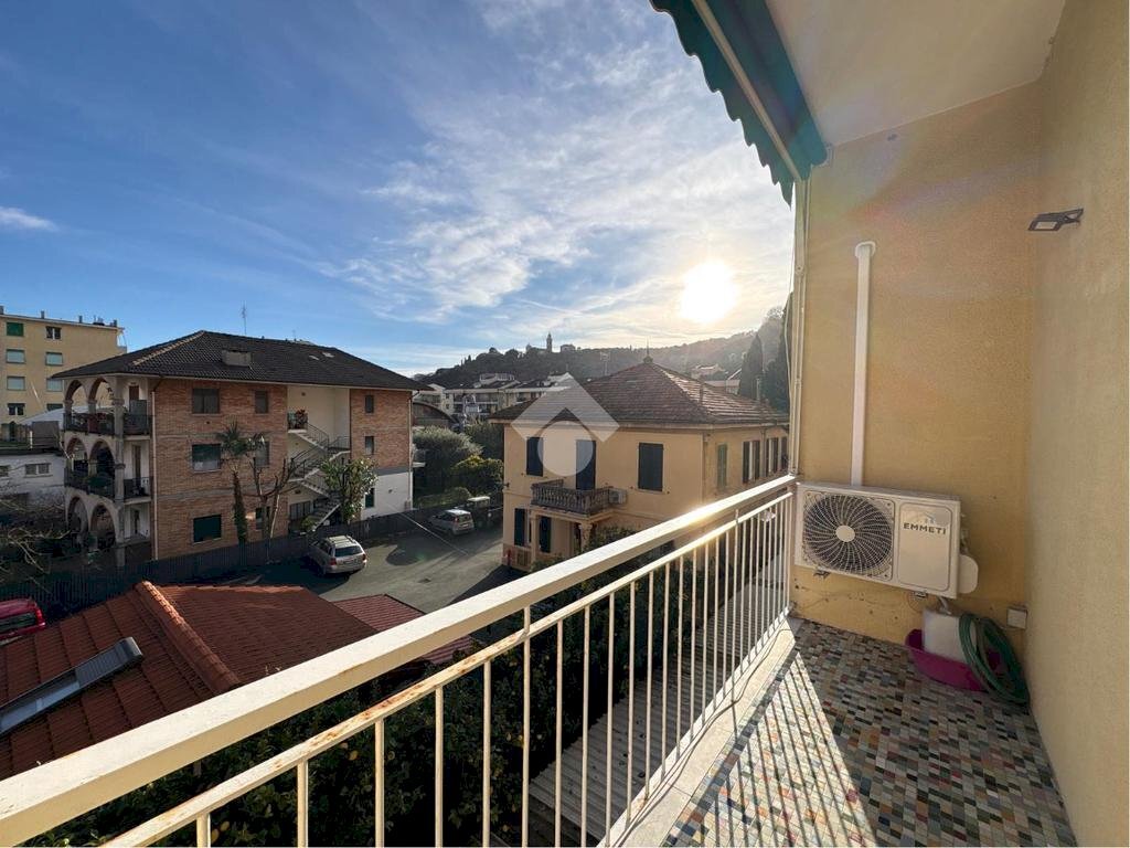 Four-room apartment Via s. pier di canne, Chiavari - photo 1