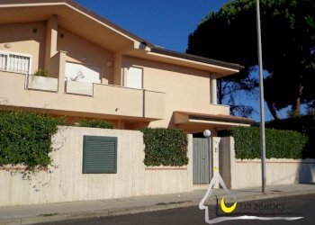 Independent house Via Arezzo 4/B, Sabaudia - photo 1