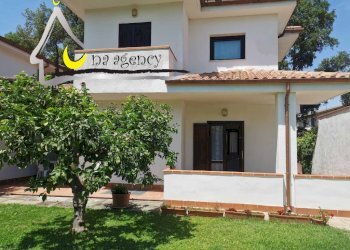 Independent house Via Solano 19, Zeffiro 04016 Sabaudia LT, Sabaudia - photo 2