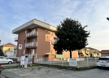 Bilocale Via Giosuè carducci, Ciriè - foto 1