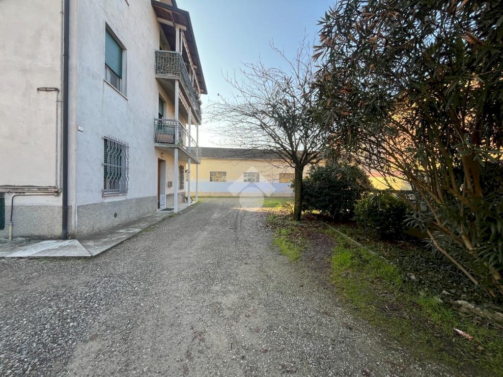 Casa semi indipendente Via Prato Bovino, Castelnovo di Sotto - foto 2