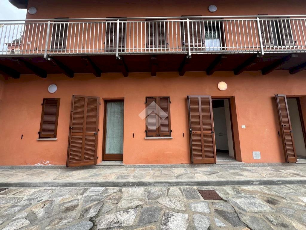 Three-room apartment Via Circonvallazione, Envie - photo 2