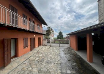 Three-room apartment Via Circonvallazione, Envie - photo 1