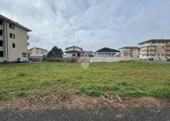 Terreno edificabile Via Baracca, Romentino - foto 1