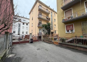 Three-room apartment Via Villa Glori, Parma - photo 1