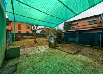 Villa Villa singola con capannone Via Dante Freddi, Reggio nell'Emilia - foto 1