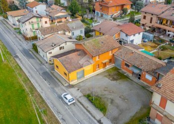 Casa indipendente Casa indipendente con capannone Via Dante Freddi, Reggio nell'Emilia - foto 1
