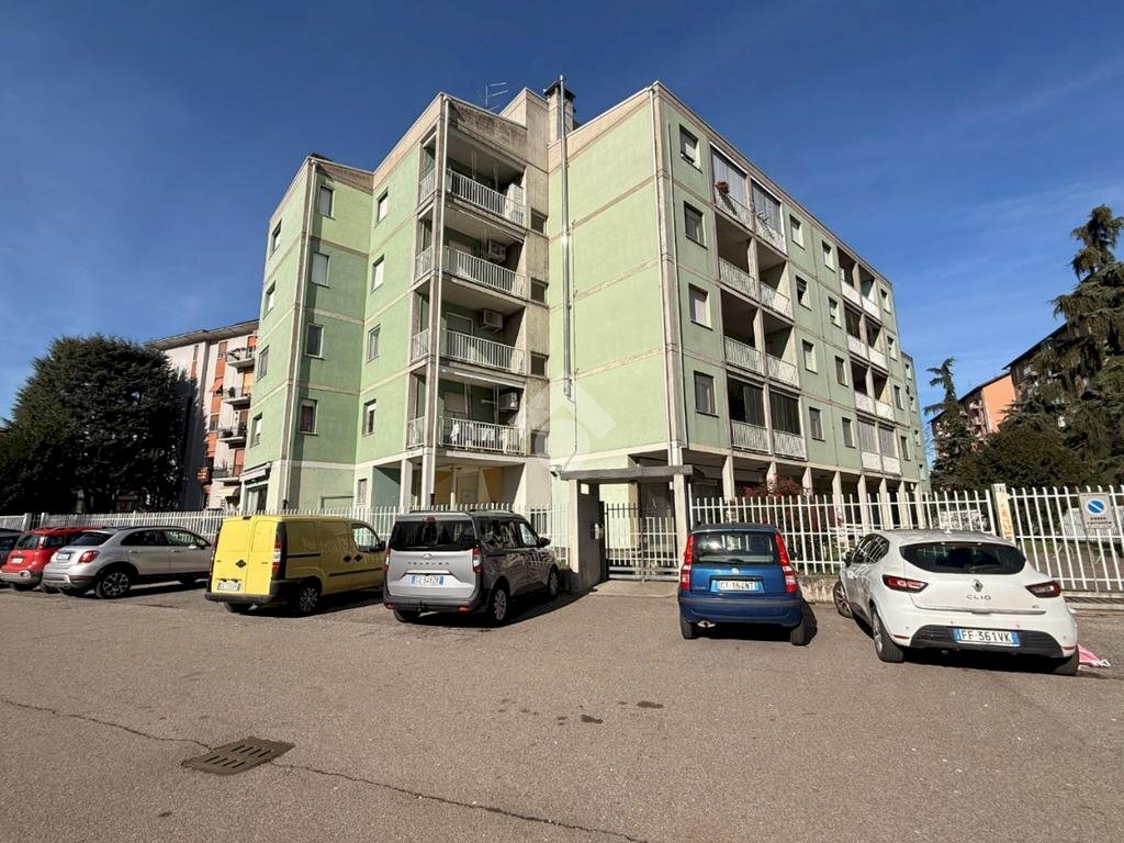 Four-room apartment Via Antonio Vivaldi, Abbiategrasso - photo 1