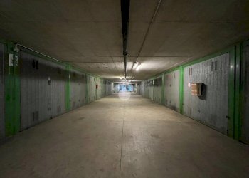 Box Via Luigi Bianchi d'Espinosa, Milano (zona Niguarda) - foto 2