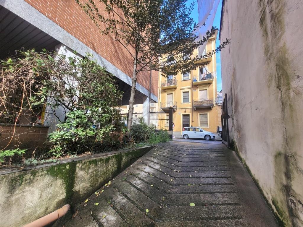 Parking space Via san bernardino, Torino (neighborhood San Paolo) - photo 2