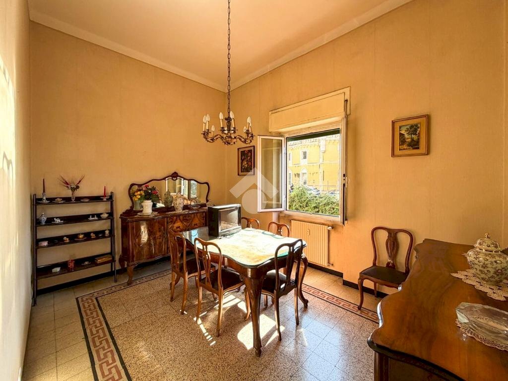 Trilocale Via Gio Batta Roggerone, Genova (zona Rivarolo) - foto 1