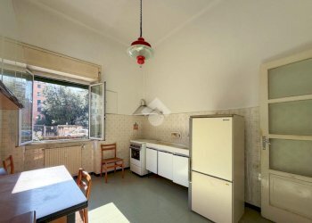 Trilocale Via Gio Batta Roggerone, Genova (zona Rivarolo) - foto 16