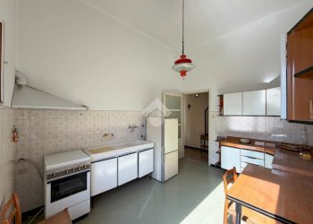 Trilocale Via Gio Batta Roggerone, Genova (zona Rivarolo) - foto 17