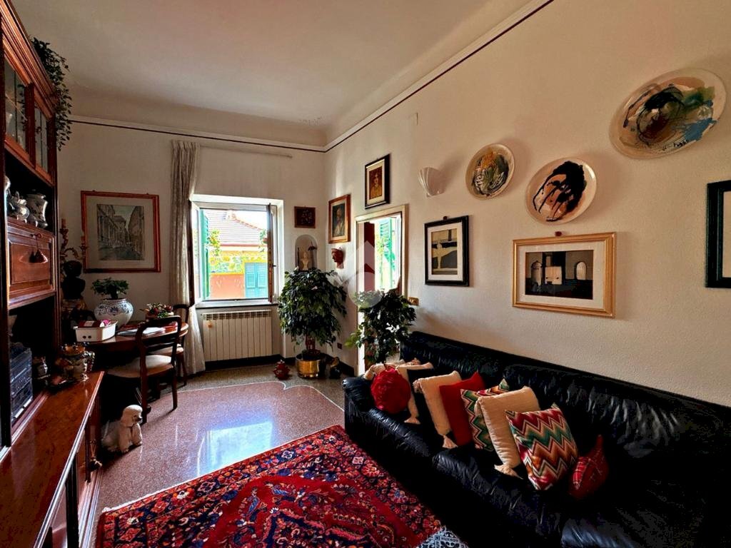 Quadrilocale Piazza dei Consoli, Savona (zona Centro storico) - foto 2