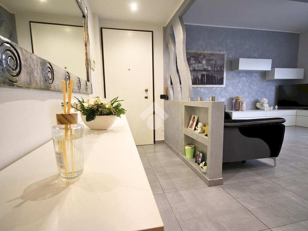 Trilocale Via Giuseppe Parini, Cornaredo - foto 1