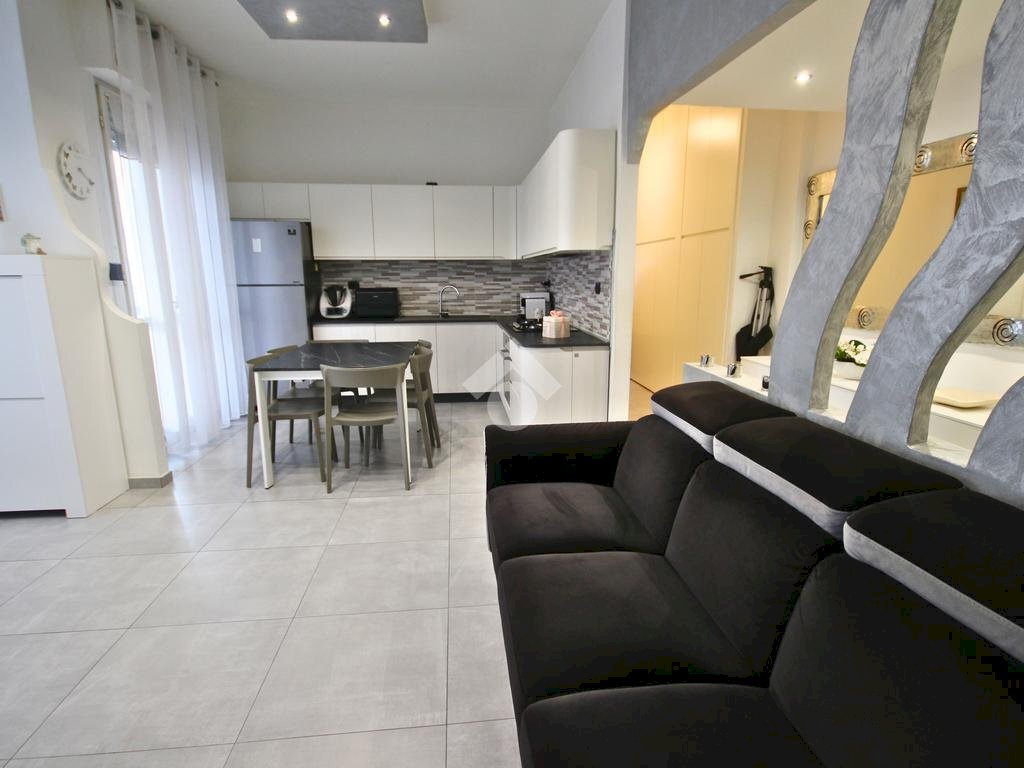 Trilocale Via Giuseppe Parini, Cornaredo - foto 1