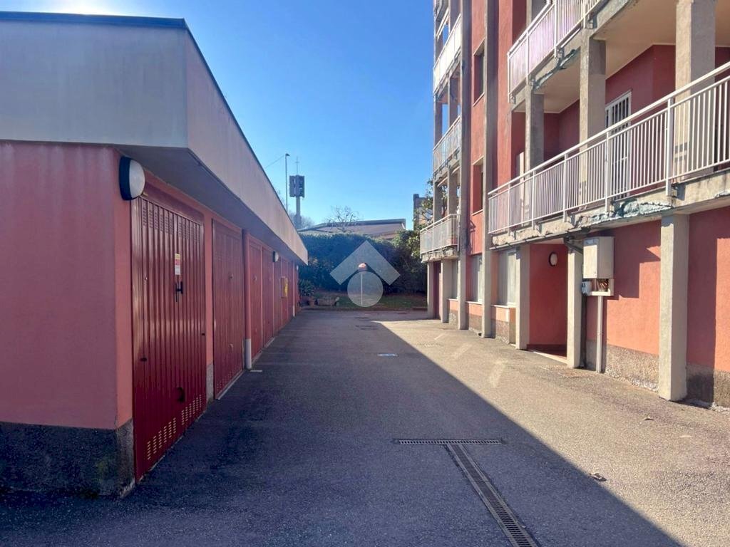 Box Via Fornace Mariani, Bollate - photo 1