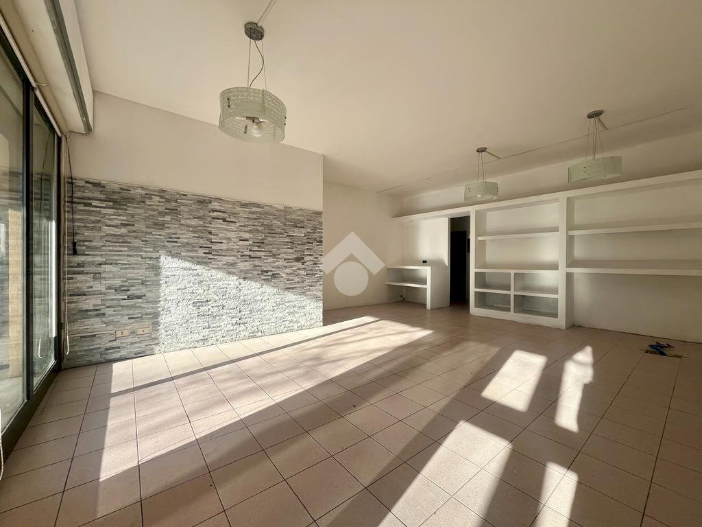 Shop Viale Leon Battista Alberti, Ravenna - photo 2