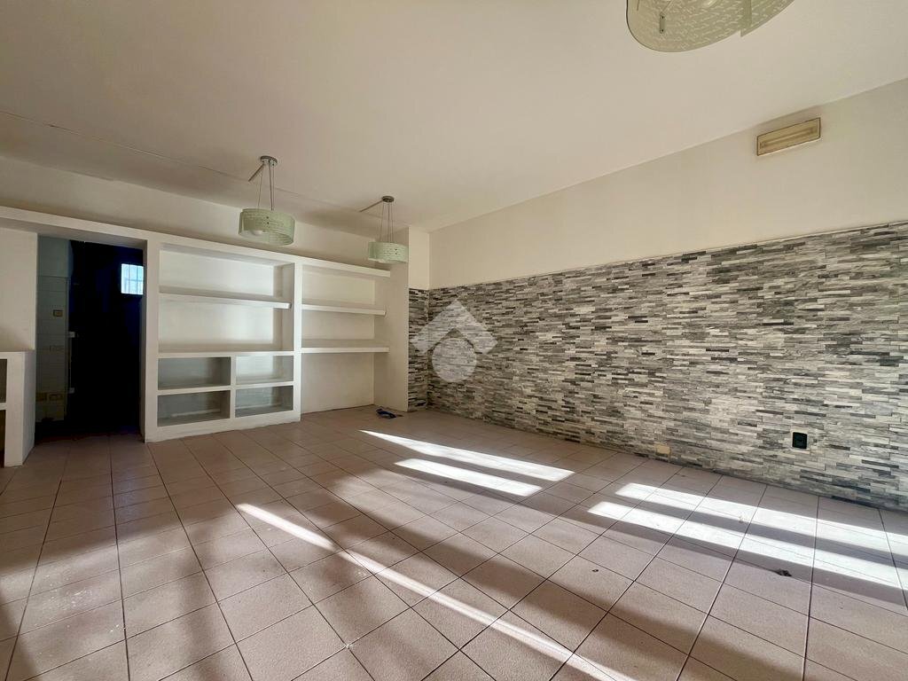 Shop Viale Leon Battista Alberti, Ravenna - photo 3